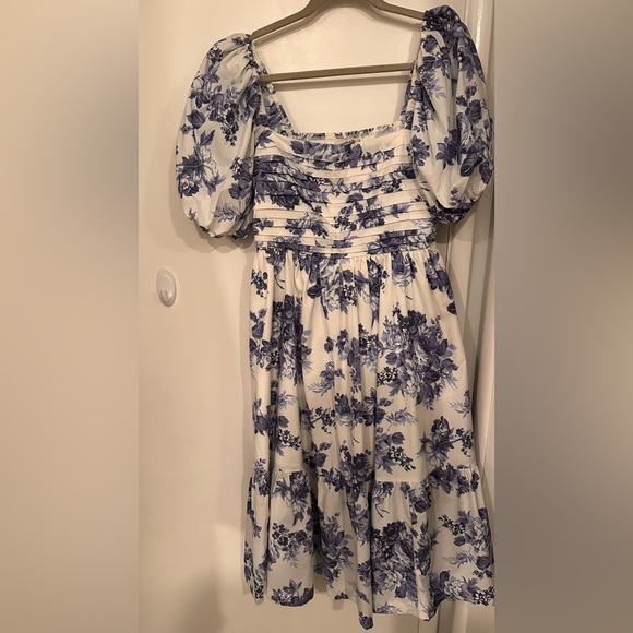 Abercrombie & Fitch Dresses & Skirts - Abercrombie and fitch dres, Size M, almost new, weared only one time.